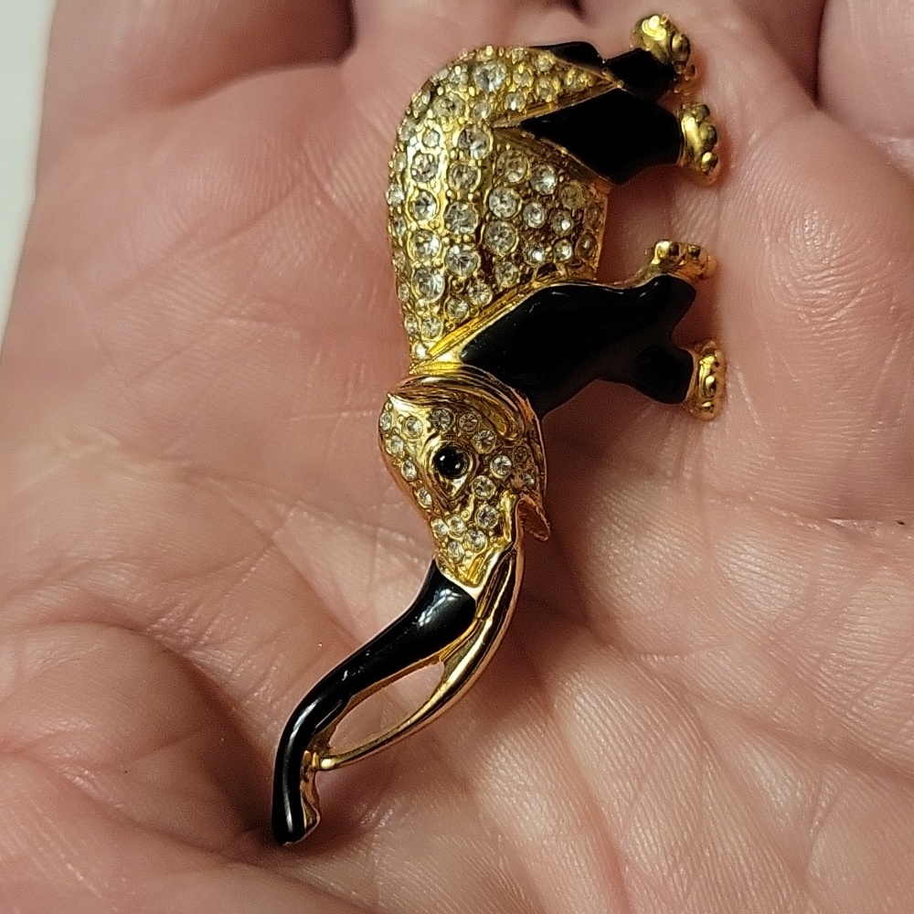 Vintage Elephant Brooch - Picture 2 of 5